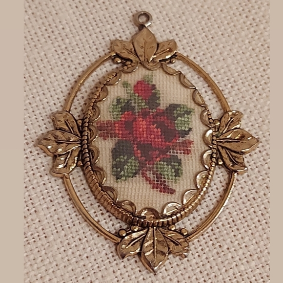 Vintage Petit Point Rose Pendant - Picture 2 of 2
